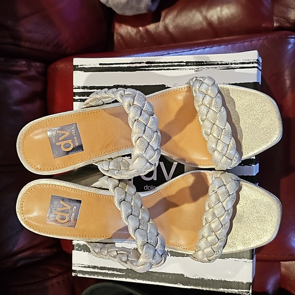 Size 11 women's sandals